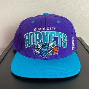 Mitchell & Ness Charlotte Hornets snap back